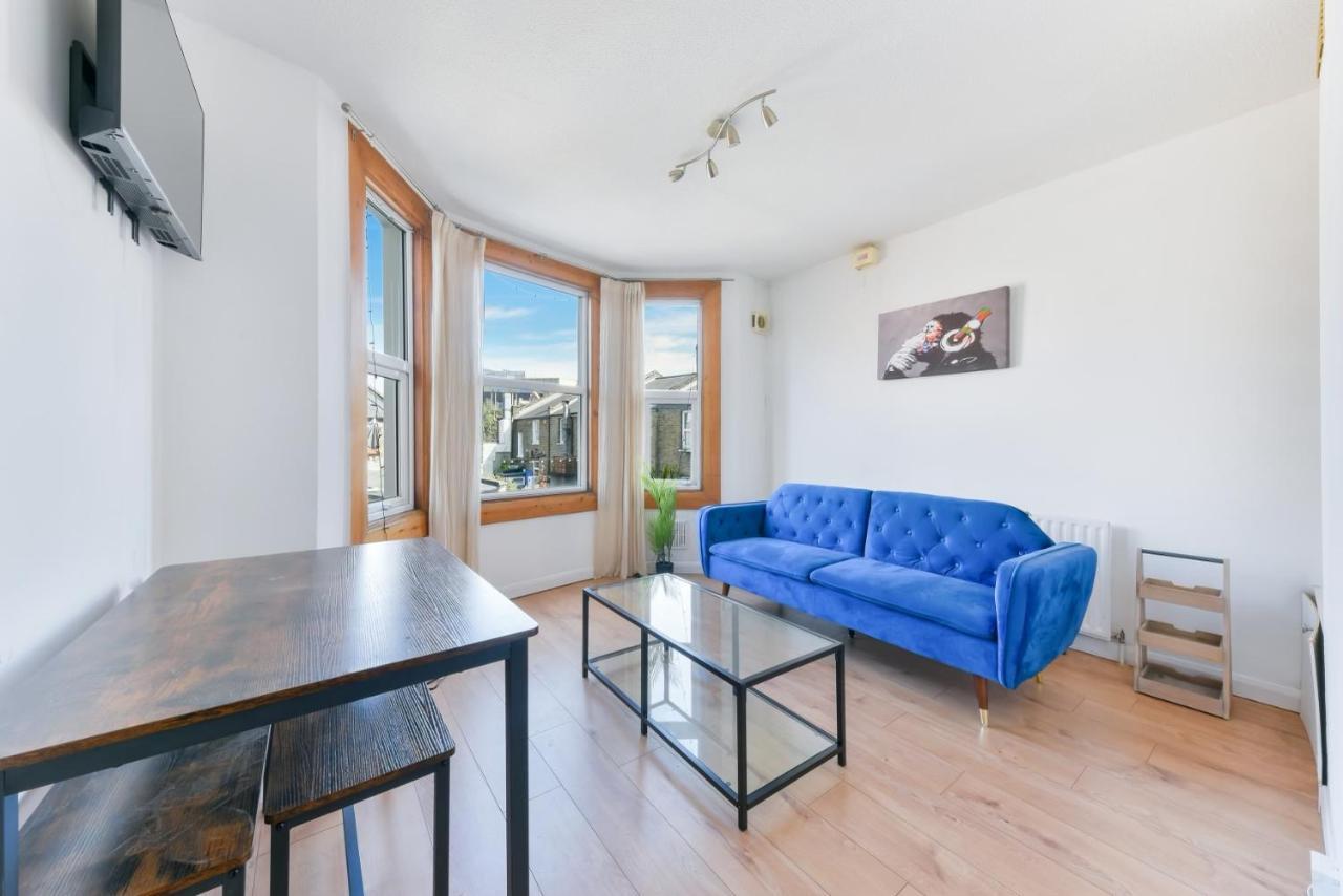 Cozy 1-Bed Apartment In Brixton Лондон Екстериор снимка